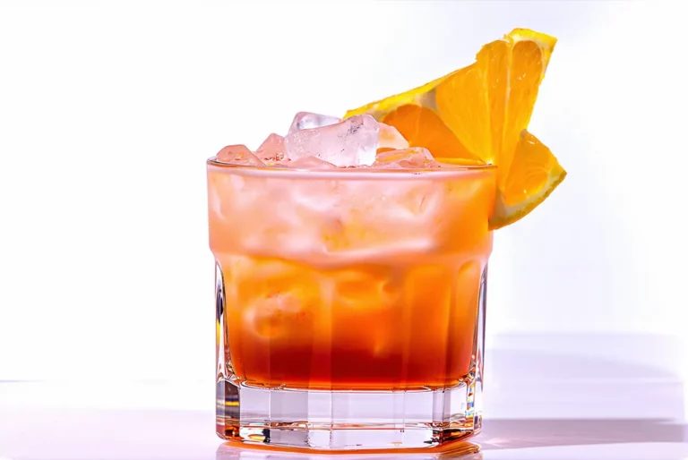 Cocktail sans alcool qui fait quand même son petit effet (et pas besoin d’avoir fait bac+5 en mixologie)