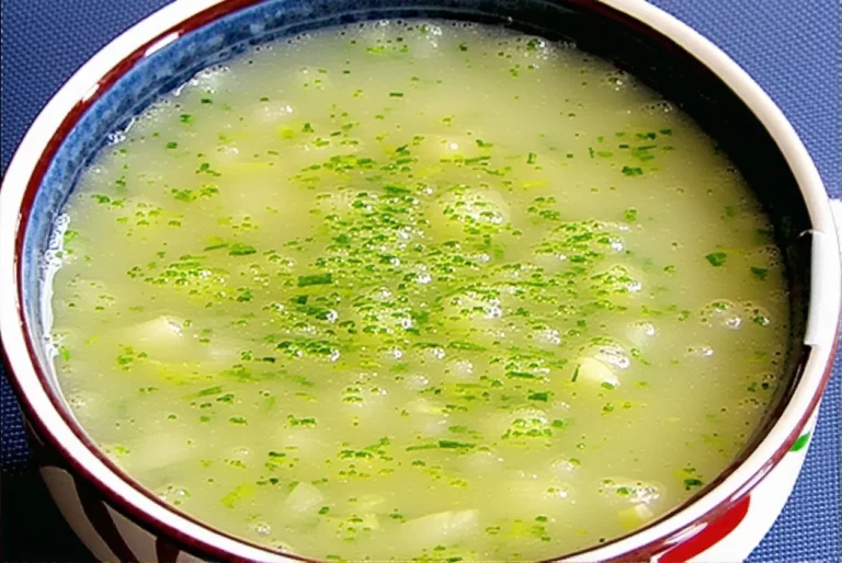 Soupe froide de courgettes : fraîcheur garantie