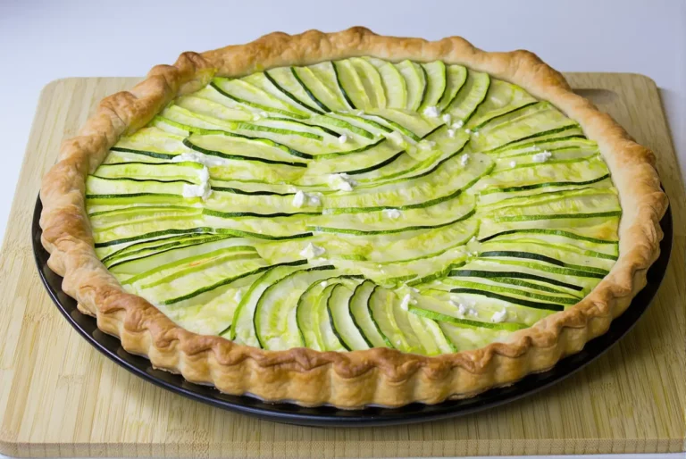Tarte fine à la courgette et au chèvre : la recette estivale incontournable